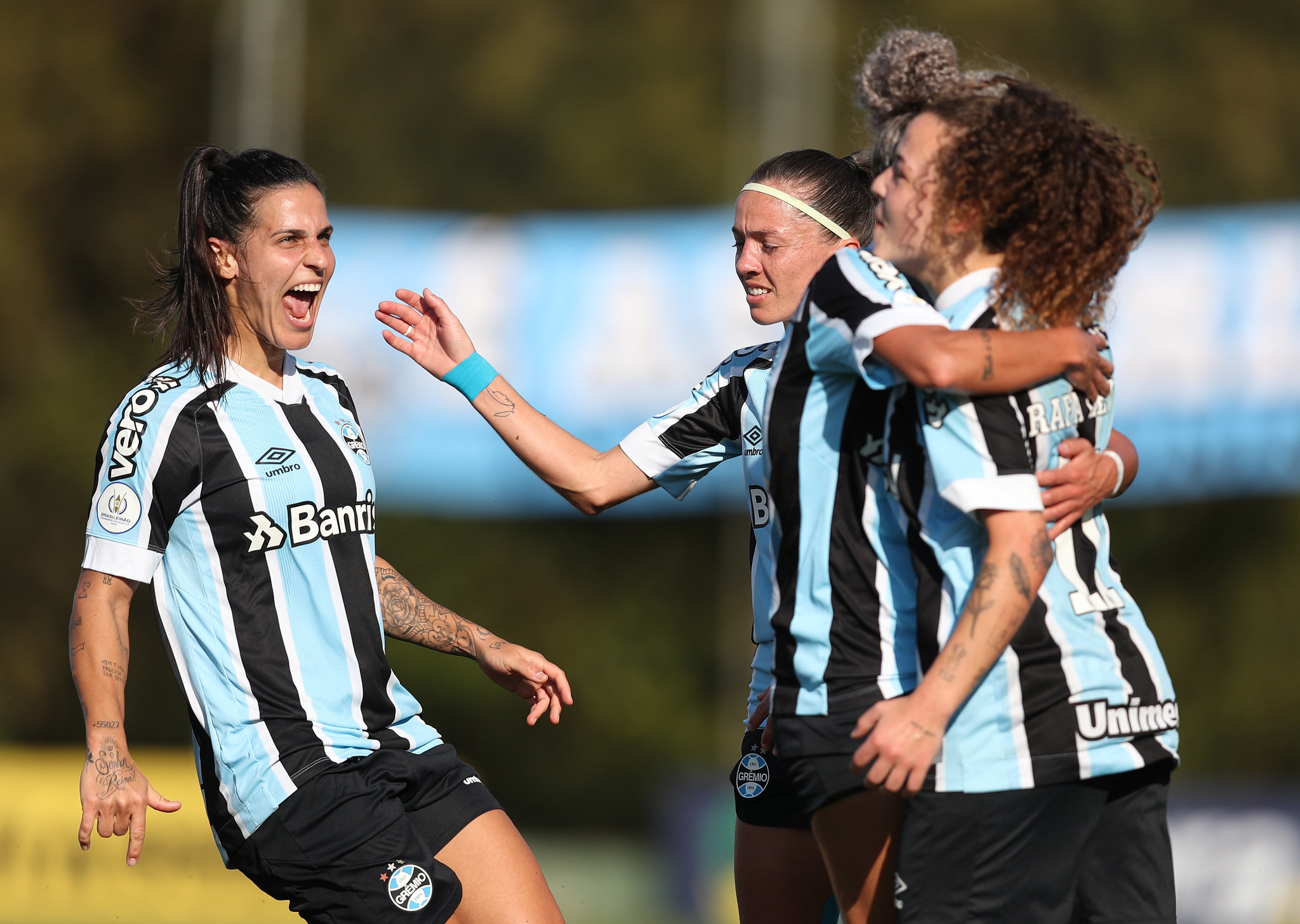 Guerreiras Grenás brigam por vaga à semifinal do Paulista