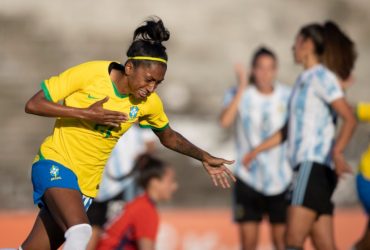 Em segundo duelo amistoso, Brasil goleia a Argentina