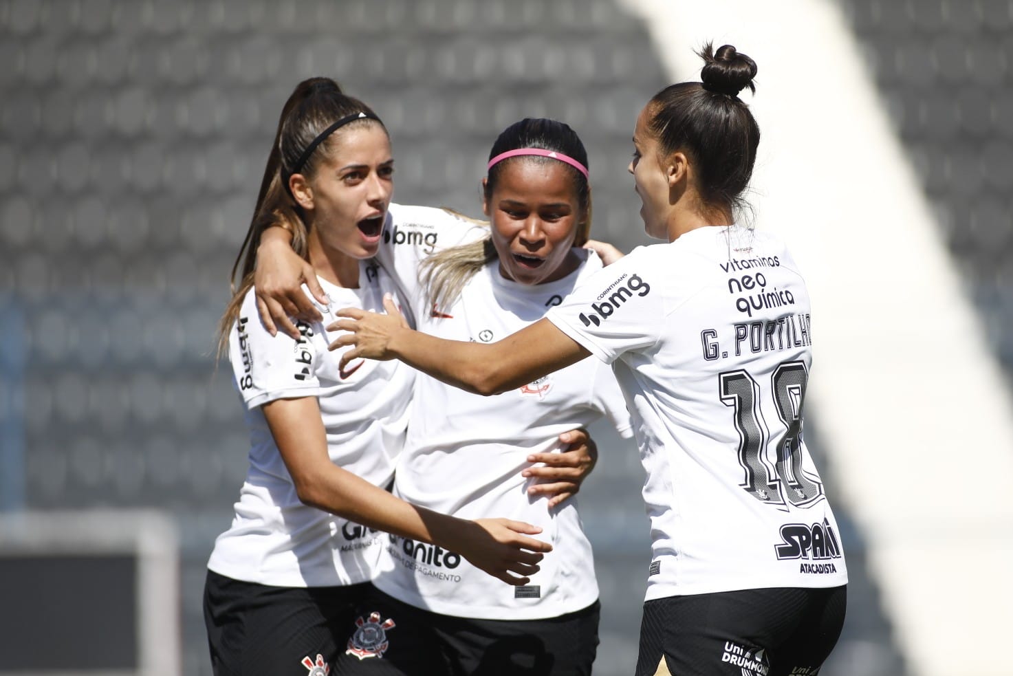 São Paulo elimina Santos e vai à final do Paulista Feminino com Corinthians  > No Ataque