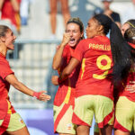 Seleção da espanha comemora o gol contra o Brasil pelas Olimpíadas de Paris