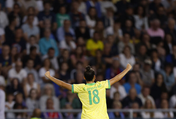 Gabi Portilho comemora seu gol contra a França pelas Olimpíadas de Paris.