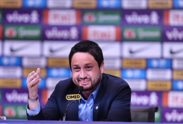 Técnico Arthur Elias em convocação para a Copa América Feminina 2025